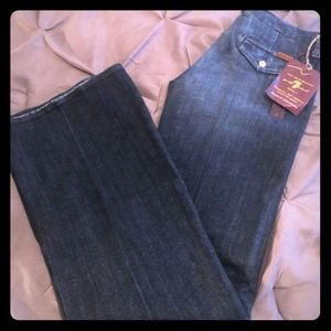 NWT Gorgeous flare Seven For All Mankind jeans $30
